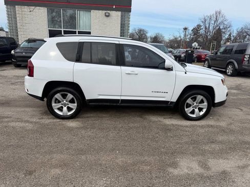 Used 2016 Jeep Compass Latitude image 15