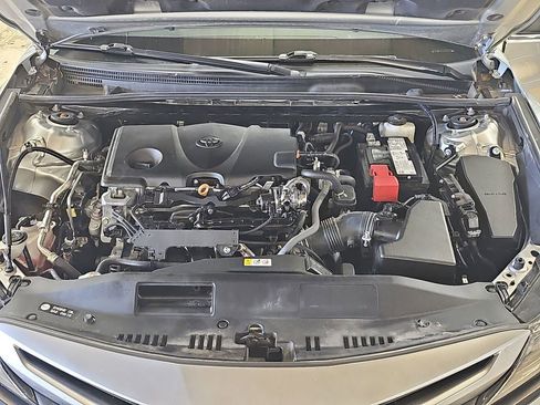Used 2024 Toyota Camry SE image 21