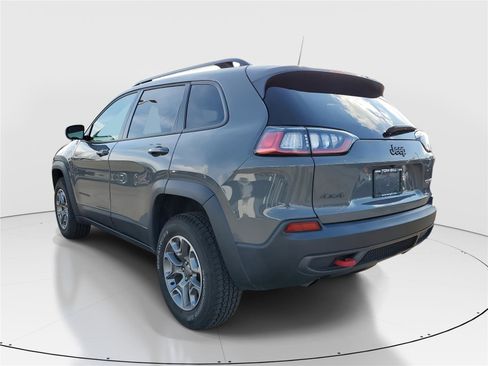 Used 2022 Jeep Cherokee Trailhawk image 3