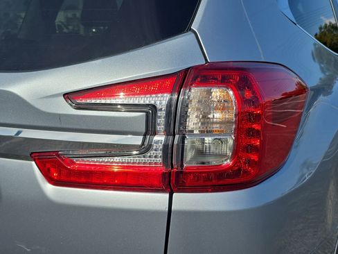 Used 2024 Subaru Ascent Limited w/ Technology Package image 6