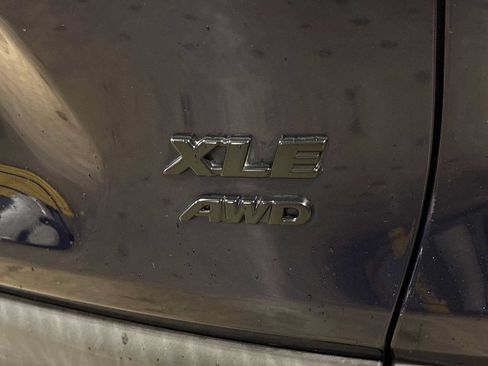 Used 2020 Toyota RAV4 XLE Premium AWD/4WD image 27