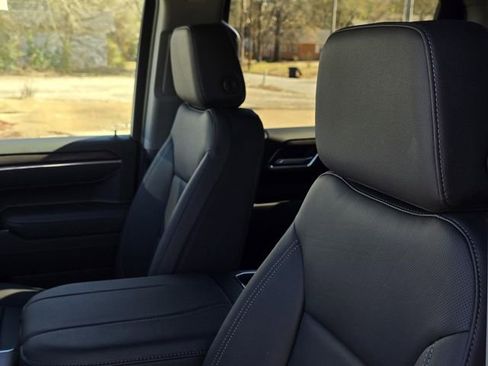 New 2026 GMC Sierra 1500 SLT w/ SLT Premium Package image 12