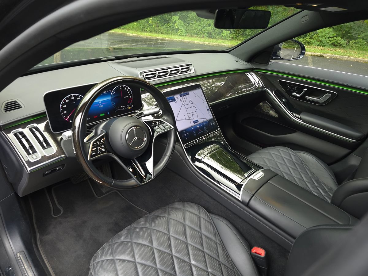Used 2023 Mercedes-Benz S 580e 4MATIC Sedan w/ Warmth & Comfort Package image 2