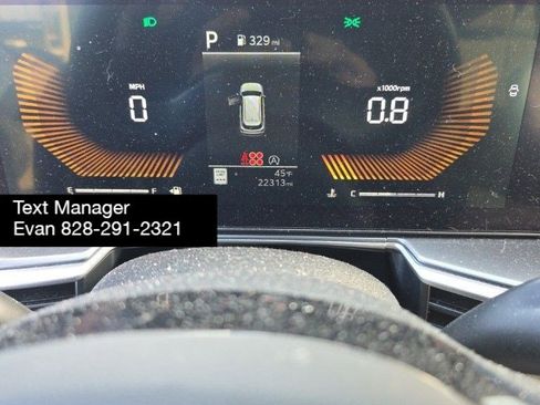 Used 2024 Kia Sorento EX w/ Panoramic Sunroof Package image 3