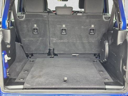 Used 2018 Jeep Wrangler Unlimited Rubicon AWD/4WD image 6