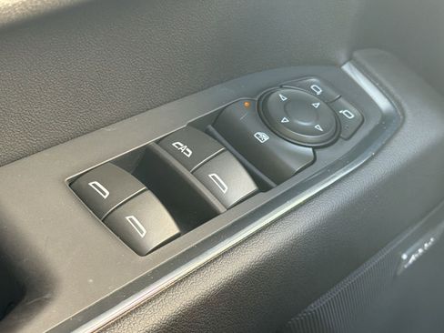 Used 2022 GMC Sierra 1500 Elevation w/ Preferred Package image 13