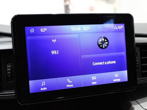 Used 2022 Ford Explorer XLT image 34