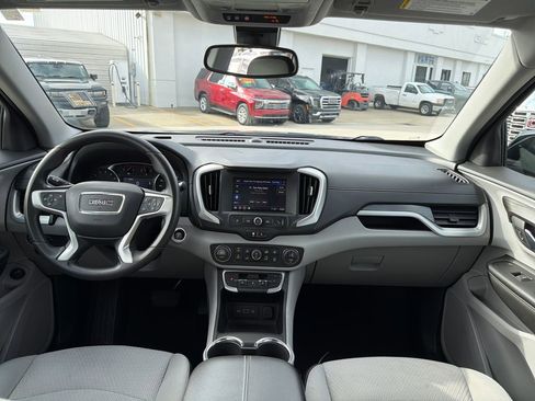 Certified 2022 GMC Terrain SLE w/ Driver Convenience Package image 16