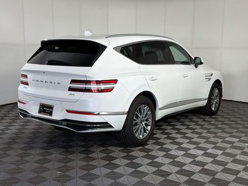 Used 2025 Genesis GV80 2.5T Standard AWD/4WD image 9