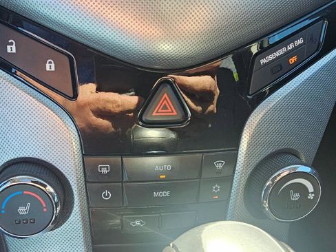 Used 2014 Chevrolet Cruze LTZ w/ RS Package image 40