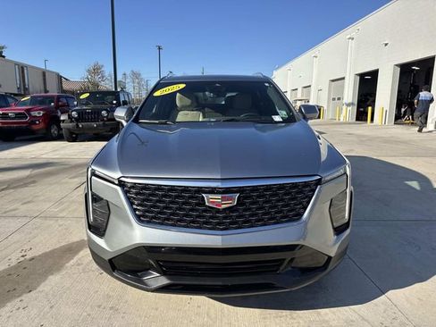 Used 2025 Cadillac XT4 Premium Luxury w/ Technology Package image 2