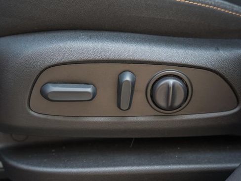 Used 2022 Chevrolet Equinox LT FWD image 41