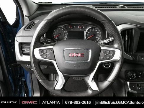 Used 2024 GMC Terrain SLE image 9