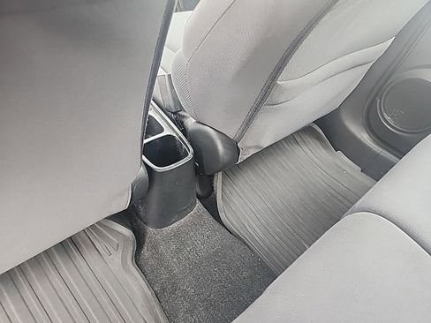 Used 2013 Honda Fit image 25