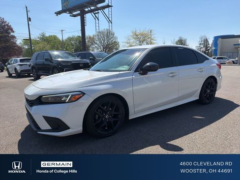 Used 2023 Honda Civic Sport image 1