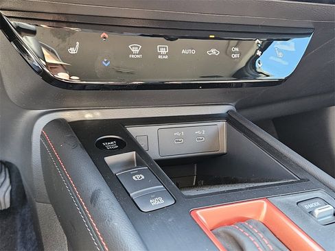 New 2026 Nissan Kicks SR image 24