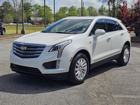 Used 2018 Cadillac XT5 FWD image 2