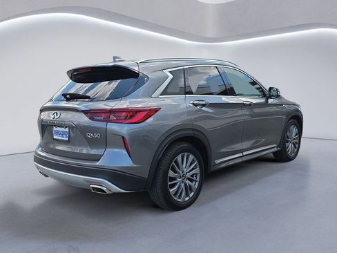 Used 2025 INFINITI QX50 Luxe w/ Accent Package AWD/4WD image 3