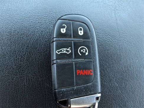 Used 2018 Dodge Charger GT image 28