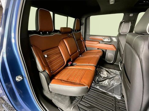 New 2026 GMC Sierra 2500 Denali Ultimate w/ Max Trailering Package image 11