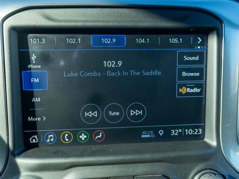 Used 2019 Chevrolet Silverado 1500 LT w/ All-Star Edition image 16