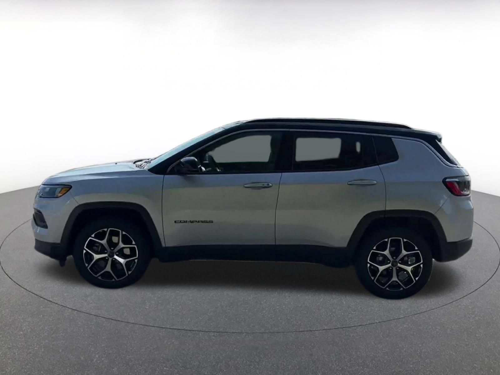 Used 2025 Jeep Compass Limited AWD/4WD image 8