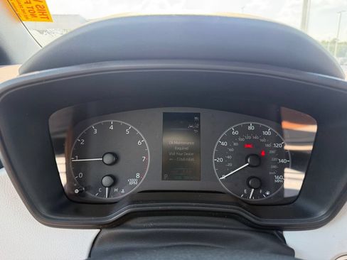 Used 2023 Toyota Corolla SE FWD image 12