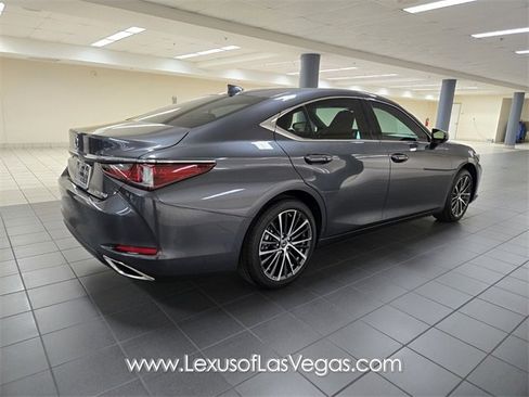 New 2025 Lexus ES 350 w/ Premium Package image 4