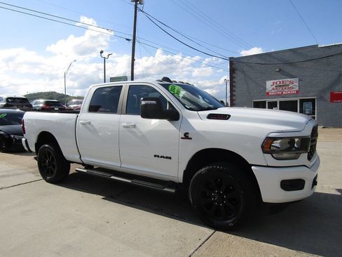 Used 2024 RAM 2500 Big Horn w/ Night Edition AWD/4WD image 6