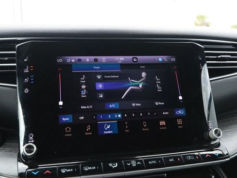 Used 2024 Jeep Wagoneer L Series II w/ Flexible Seating Group image 16