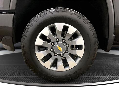 Used 2024 Chevrolet Silverado 2500 Custom image 33