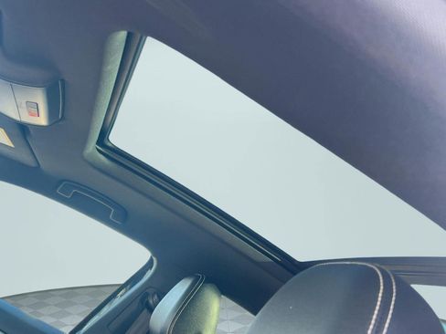 Certified 2023 Volkswagen Atlas Cross Sport SE w/ Panoramic Sunroof Package image 14