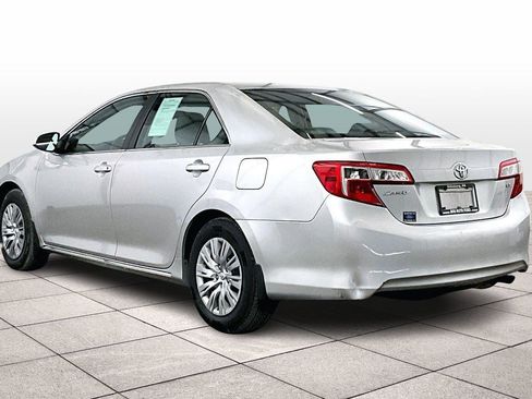 Used 2012 Toyota Camry LE image 11