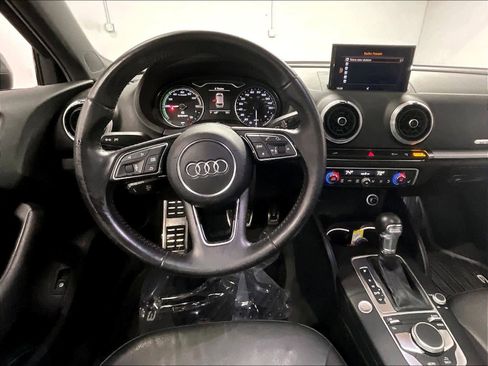 Used 2017 Audi A3 e-tron Premium image 8