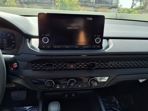 Used 2023 Honda Accord LX image 39