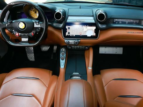 Used 2019 Ferrari GTC4Lusso T image 23