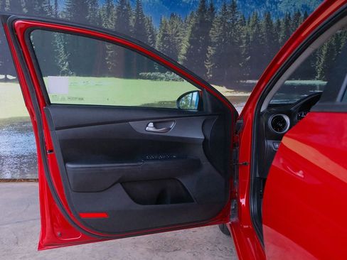 Used 2020 Kia Forte LXS image 11