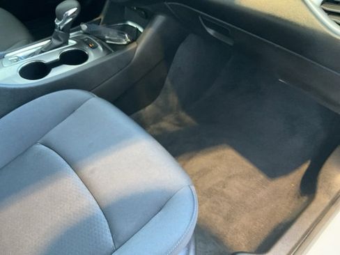 Used 2024 Chevrolet Malibu LT image 23