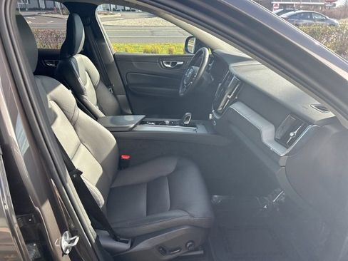Certified 2025 Volvo XC60 B5 Plus image 15