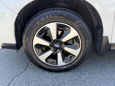 Used 2017 Subaru Forester 2.5i Premium AWD/4WD image 12