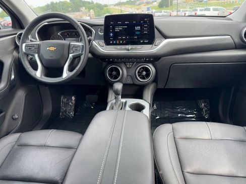 Used 2024 Chevrolet Blazer LT FWD image 11