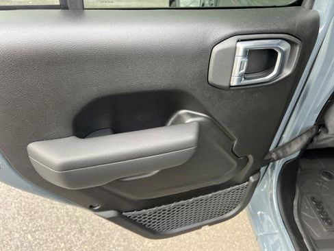 New 2026 Jeep Gladiator Sport image 13