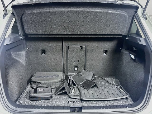 Certified 2025 Volkswagen Taos SE AWD/4WD image 24