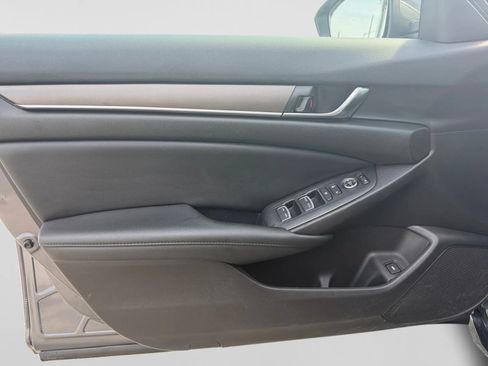 Used 2022 Honda Accord LX image 13
