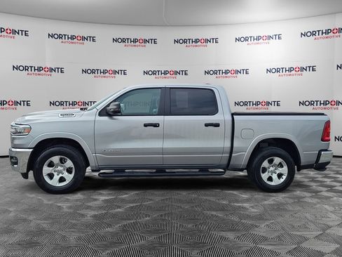 Used 2025 RAM 1500 Big Horn AWD/4WD image 3