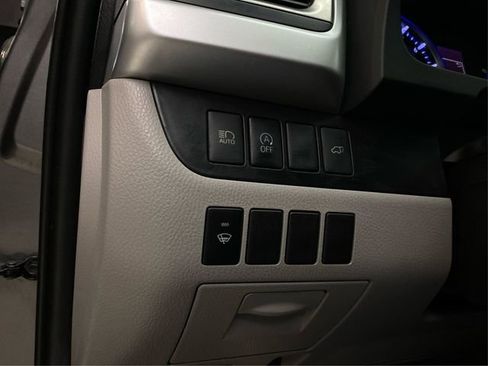 Used 2019 Toyota Highlander XLE image 23