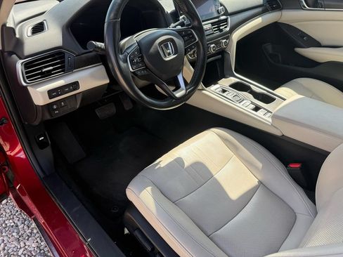 Used 2021 Honda Accord Touring image 30