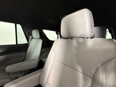 Used 2024 Chevrolet Tahoe LT w/ Luxury Package RWD image 32