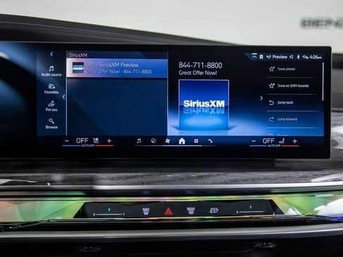 Used 2025 BMW 760i xDrive w/ Executive Package AWD/4WD image 31