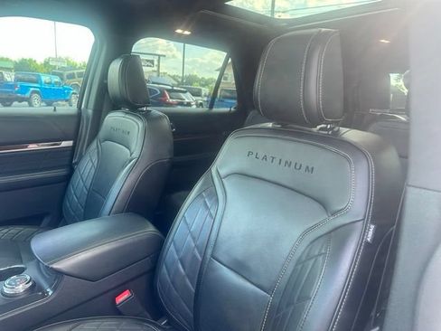 Used 2018 Ford Explorer Platinum AWD/4WD image 27